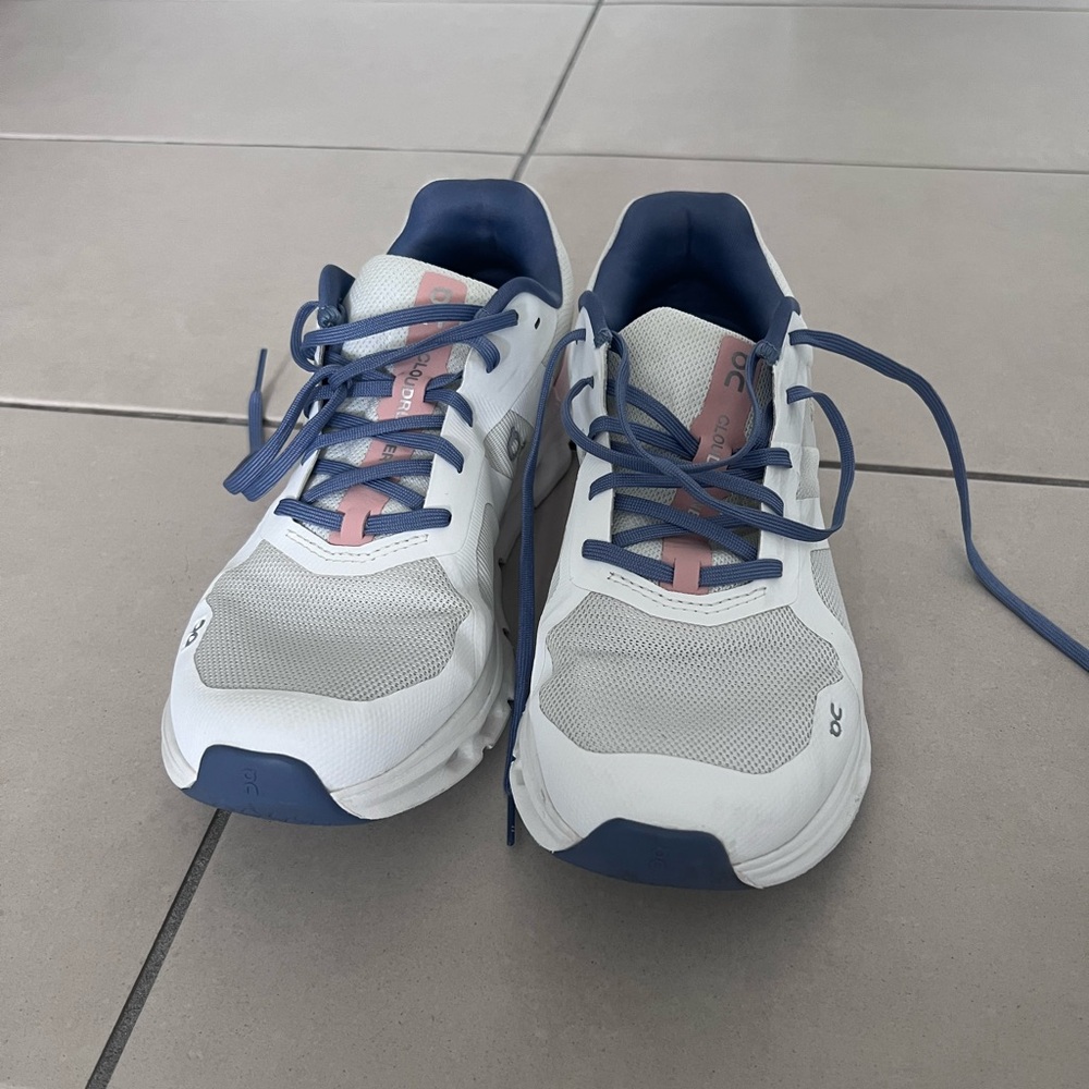 On Cloudrunner Wide in White
